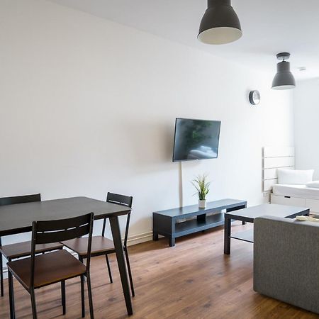 Fantastic 2 Bedroom Apartment Berlin Bagian luar foto