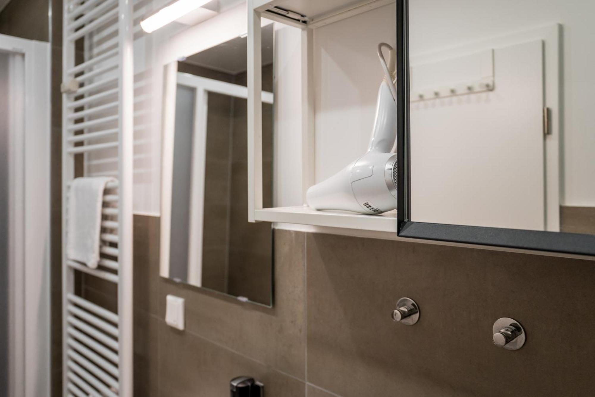 Fantastic 2 Bedroom Apartment Berlin Bagian luar foto