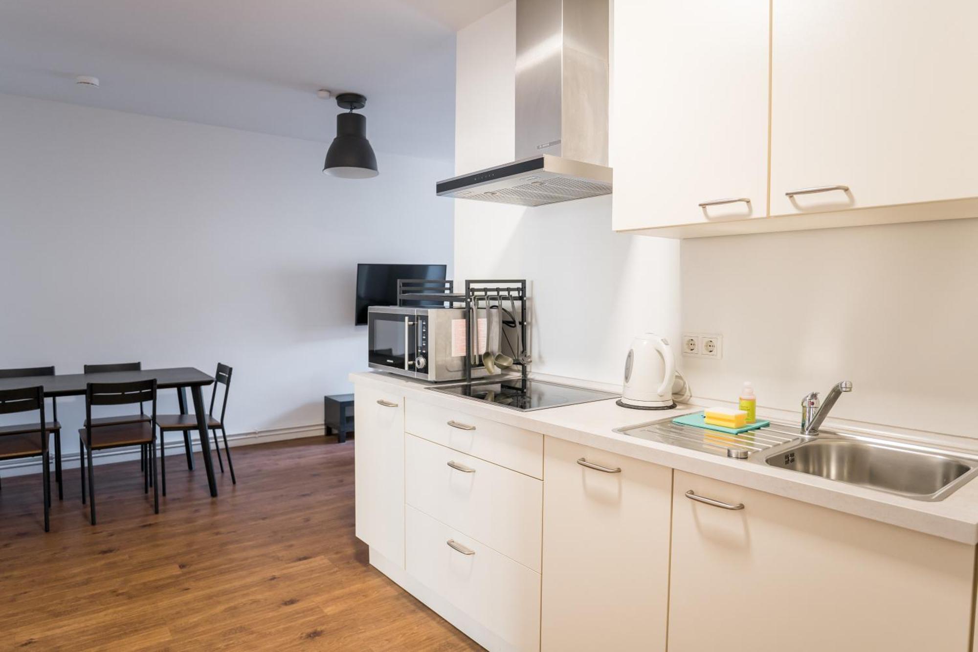 Fantastic 2 Bedroom Apartment Berlin Bagian luar foto